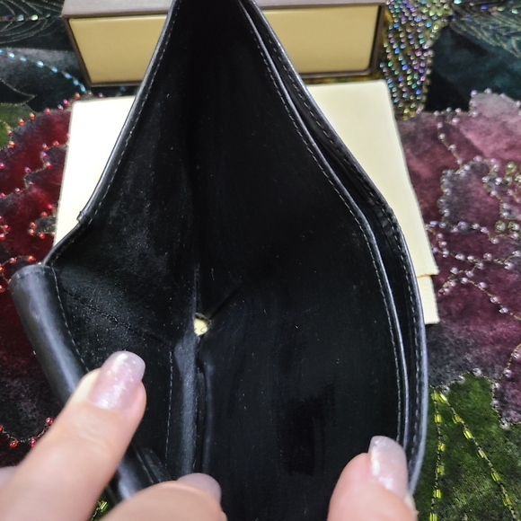 Louis Vuitton Wallet - Picture 14 of 16